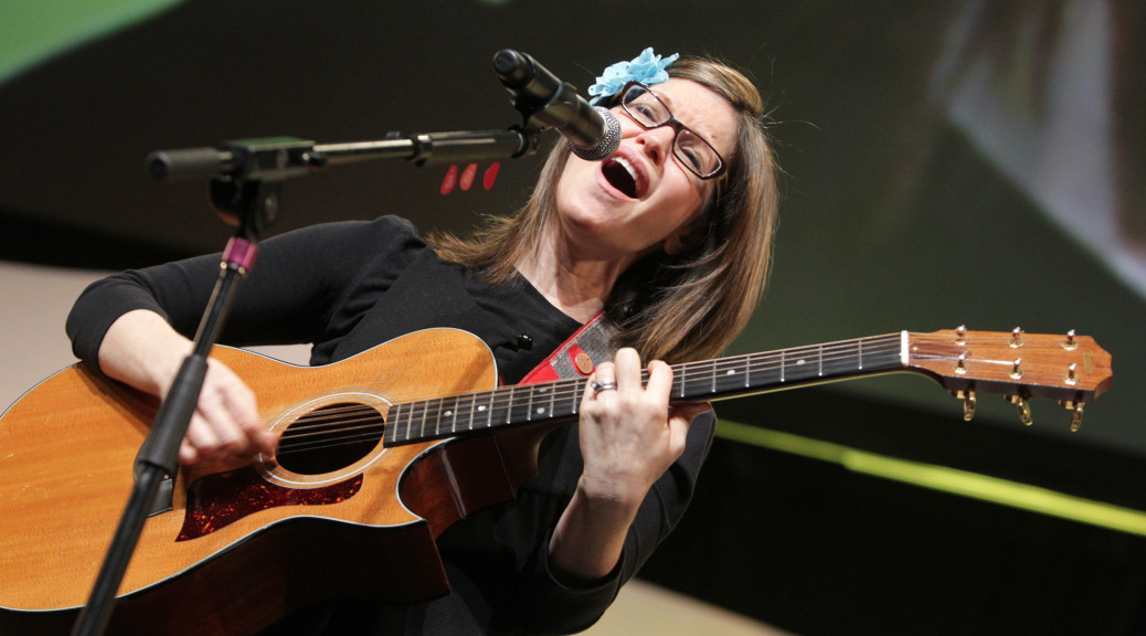 Pop star Lisa Loeb performs at Wrap Up/ Rev Up bringing her wit, humor, and creativity to the stage along with some of her songs from her first children's songbook Lisa Loeb's Silly Sing-Along: The Disappointing Pancake and Other Zany Songs.