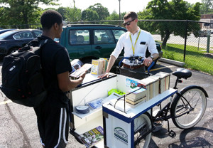 CHUHPL staff member Brian Hare assists a student at Heights High School in Ohio. (Photo: Sam Lapides)