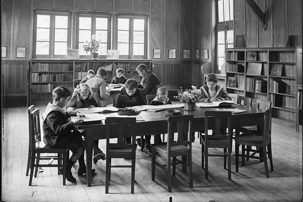 Children read in the Soissons Library in Aisne, France, after World War I. Photo: ALA Archives