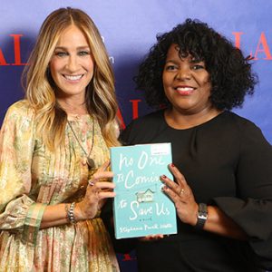 Actor Sarah Jessica Parker with <i>No One Is Coming to Save Us</i> author Stephanie Powell Watts.<br /> <span class="credit">Photo: Cognotes</span>