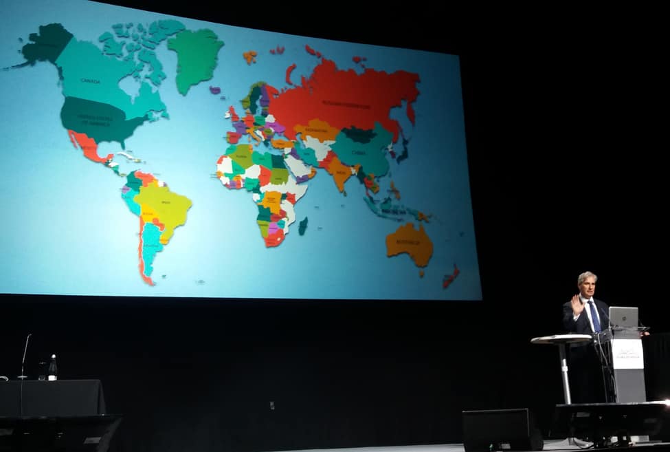 IFLA Secretary General Gerald Leitner shows a world map indicating the 140 countries that have so far participated in Global Vision Discussions.