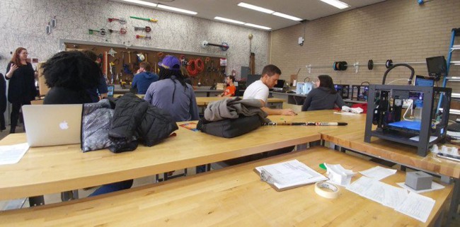 Esti Brennan (left) teaches a class in the DCPL’s central branch lab space. Photo: DCPL