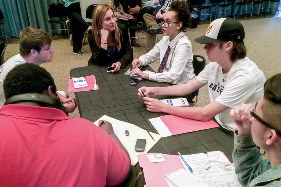 Dallas high school students participate in a Storytellers without Borders session in collaboration with The Dallas Morning News at the J. Erik Jonsson Central Library branch of Dallas Public Library. Photo: Tom Huang/The Dallas Morning News