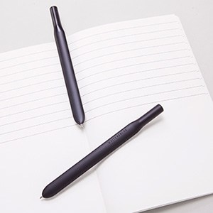 Kikkerland black bookmark pen (Photo: Kikkerland)