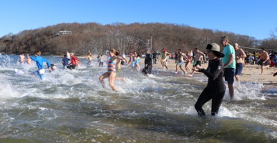 Plungers at Crescent Beach, Shelter Island, N.Y., November 30 (Photo: Beverlea Walz)