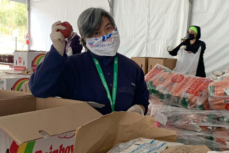 Librarians from San Francisco Public Library working at the San Francisco-Marin Food Bank.