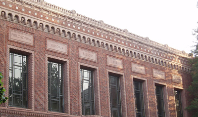University of Oregon Knight Library (Photo by Akendall)
