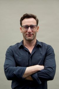 Simon Sinek. <span class="credit">Photo: Kate Enman</span>