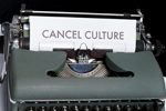 Typewriter with "cancel culture" on a sheet of paper (Photo: Markus Wexler/Pixabay)