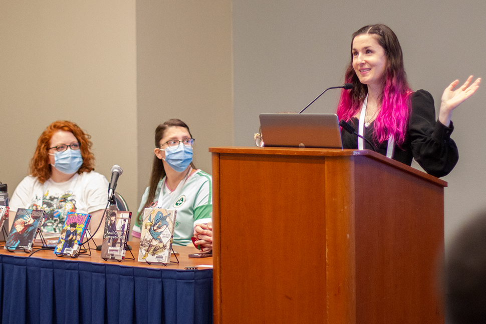 Jillian Rudes, school librarian at Metropolitan Expeditionary Learning School in New York, talks at "The Value of Manga in School Libraries" session on June 26.