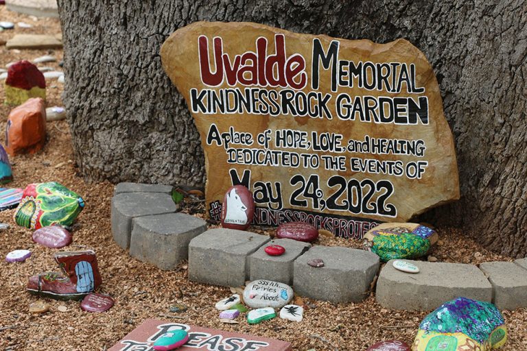 Hope and Healing in Uvalde | American Libraries Magazine