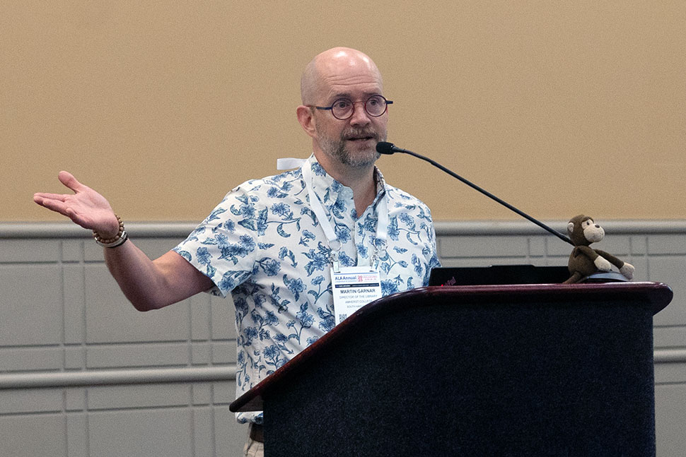 Martin Garnar, director of Amherst College Library, speaks on June 28 at ALA's 2025 Annual Conference and Exhibition in Philadelphia. Photo: Rebecca Lomax/American Libraries